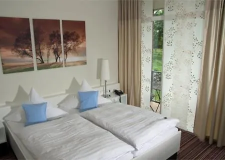 Blauer Fasan 4*